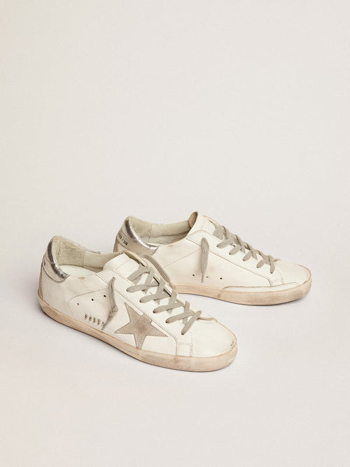 GOLDEN GOOSE Women's Super - Star with silver heel tab and metal stud lettering | 黃金鵝 女款 Super - Star 搭配銀色後跟標籤與金屬鉚釘字母(白色) - LondonKelly 英國名牌代購