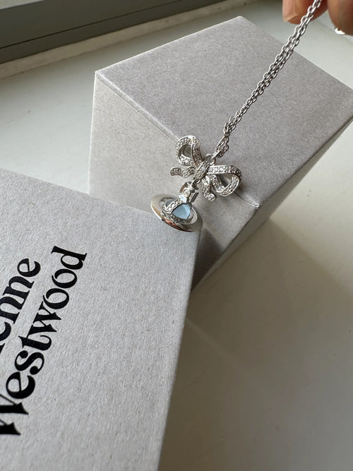 VIVIENNE WESTWOOD Octavie Pendant Necklace | Queen Mother Necklace (Blue)