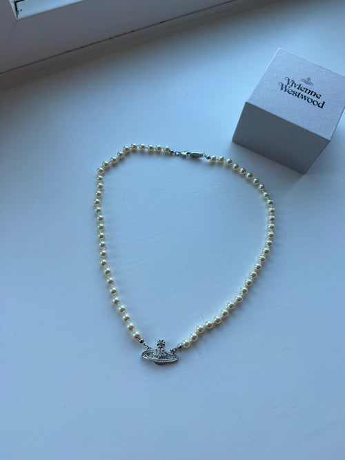VIVIENNE WESTWOOD Man. Mini Bas Relief Pearl Necklace | 西太后 男仕珍珠頸鏈 (銀色)