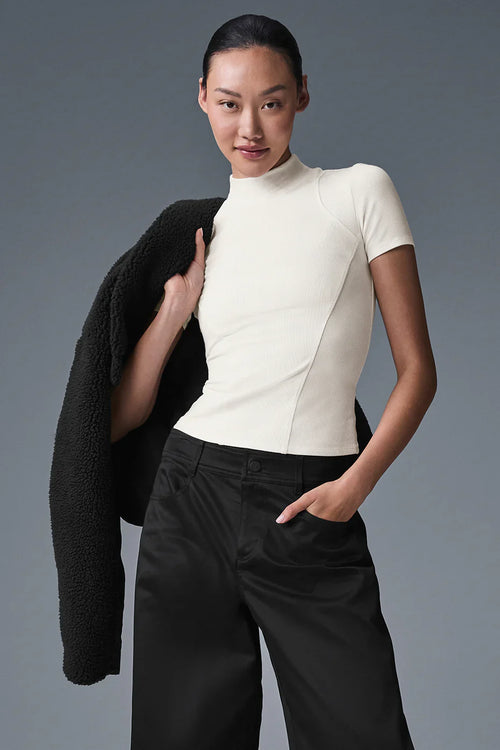 ALO YOGA Ribbed Mesmerize Short Sleeve | 羅紋短袖上衣 (多色)