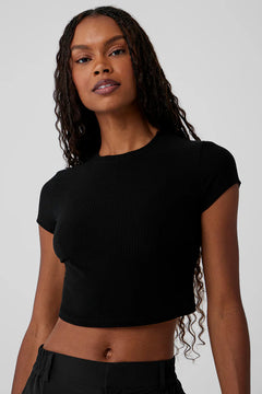 ALO YOGA Ribbed Sea Coast Cropped Short Sleeve Tee | 羅紋短版短袖上衣 (多色)