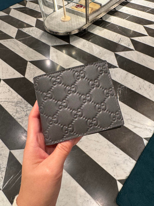 GUCCI Men’s GG Embossed Leather Bi-fold Wallet(Grey) - LONDONKELLY 英國名牌代購